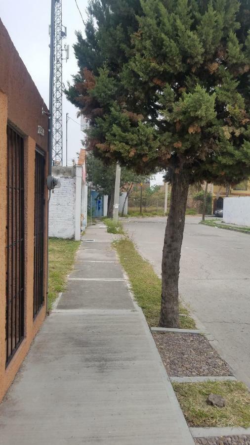 Suite Amplia Privada A 8 Min Del Centro Aguascalientes Exterior photo
